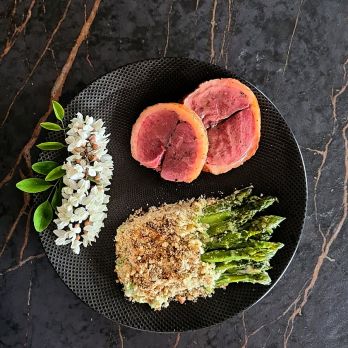 Rôti de canard et son crumble d'asperges