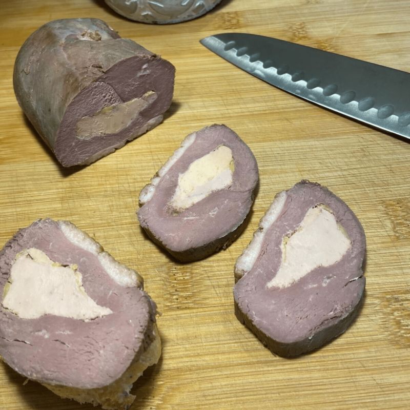 Magret fourré au foie gras mi-cuit